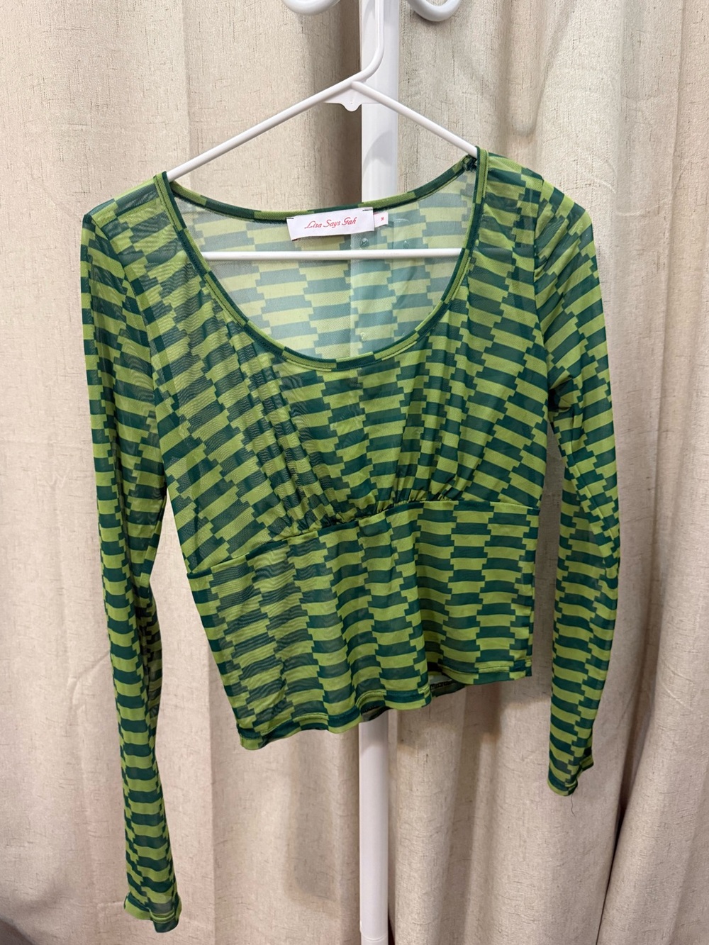 Lisa Says Gah Geometric Green Top size medium